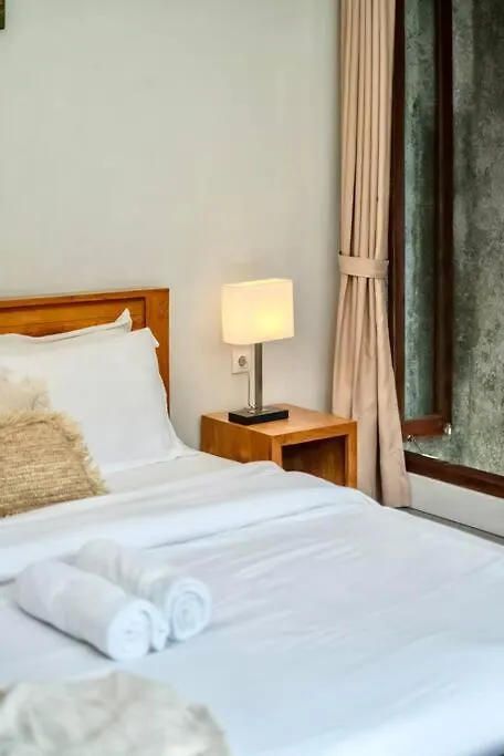 Exclusive 2Br Villa With Bathroom En Suite And Privat Pool Kerobokan Indonésie