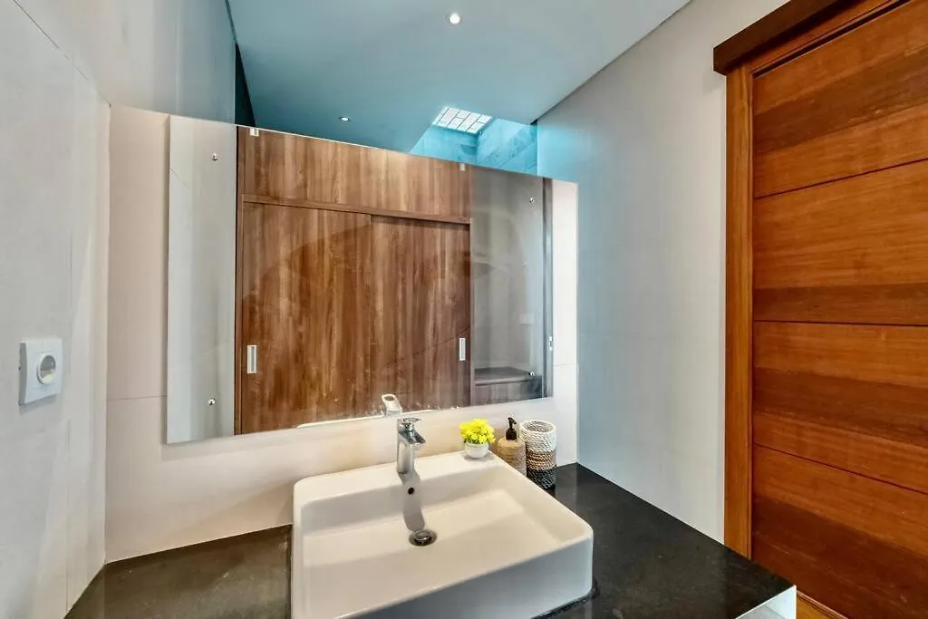 Exclusive 2Br Villa With Bathroom En Suite And Privat Pool Kerobokan